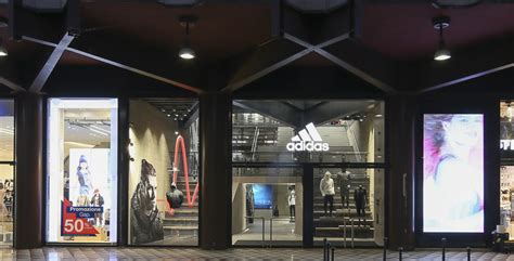 adidas milano duomo|adidas shop rome.